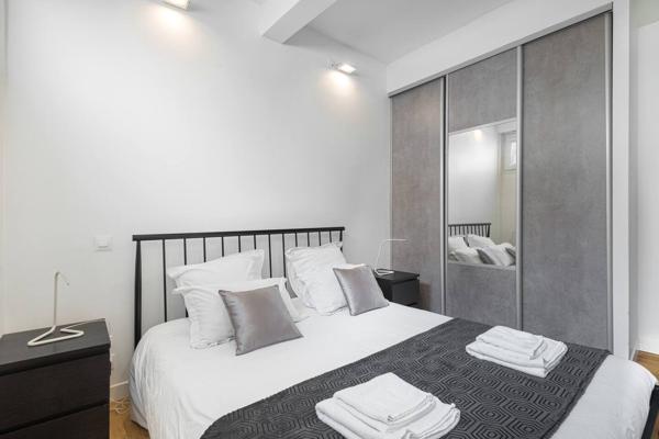 Vente Appartement de luxe Paris 18 12 Pièces 322 m²
