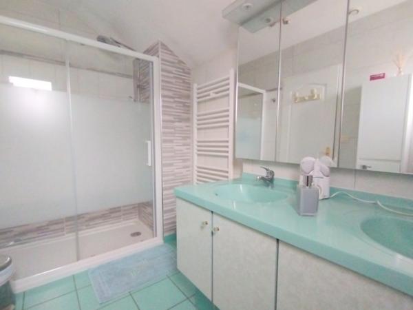 VILLA individuelle avec piscine