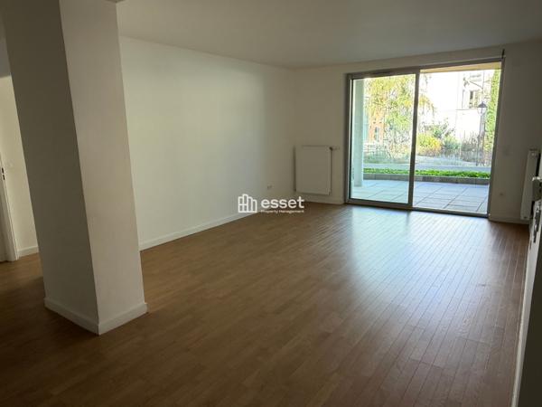Location Appartement 5 pièces 103.4 m² - Suresnes 92150