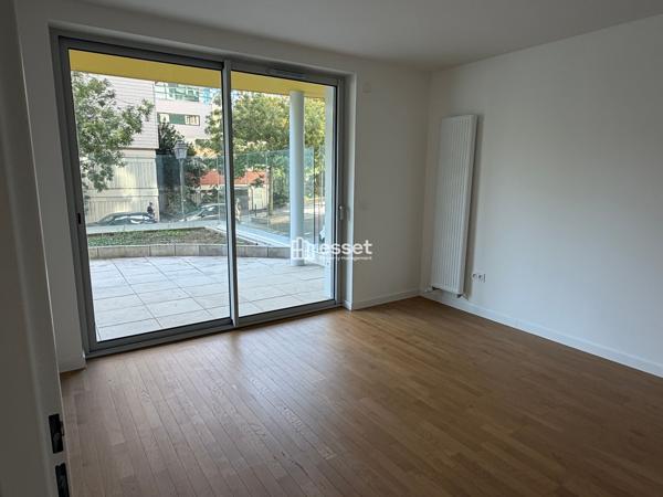 Location Appartement 5 pièces 103.4 m² - Suresnes 92150