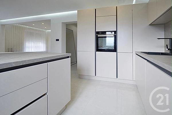 Appartement F4 à vendre  4 pièces - 76,10 m 2   MONTBELIARD  - 25
