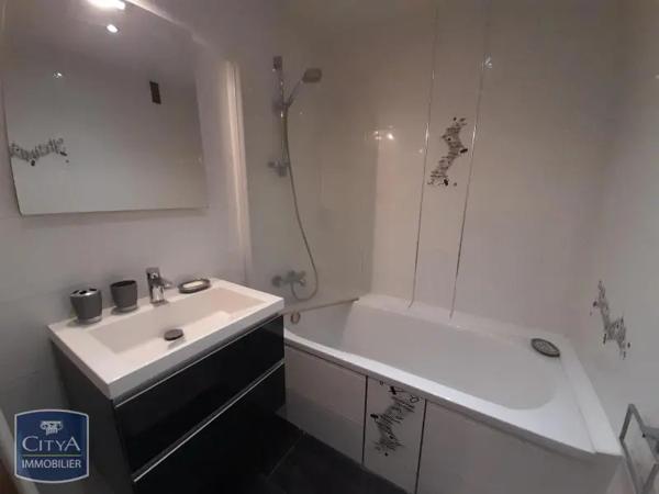 Appartement à louer 3 pièces 60.65m² Firminy (42700)