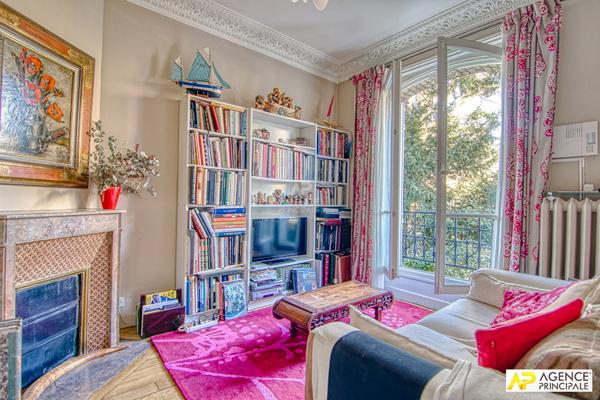 Versailles Les Prés Maison exceptionnelle de 320 m² au sol sur une parcelle de 550 m² €2 990 000 ** - Référence 27619