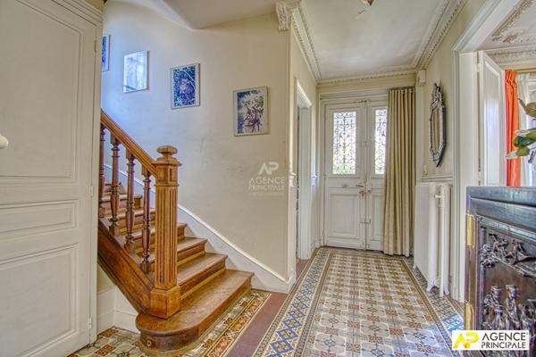 Versailles Les Prés Maison exceptionnelle de 320 m² au sol sur une parcelle de 550 m² €2 990 000 ** - Référence 27619