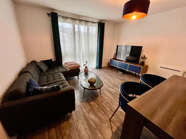 Appartement Cergy 3 pièce(s) 60.99 m2 215 000 € ** - Référence 2248