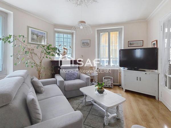 MAISON FAMILIALE  — CALME, VOLUMES ET ACCÈS PARIS