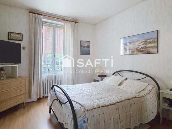 MAISON FAMILIALE  — CALME, VOLUMES ET ACCÈS PARIS