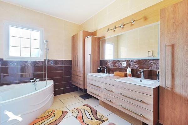 Maison à vendre 410 000 € Lamonzie-Saint-Martin 6 p 218 m² DPE B