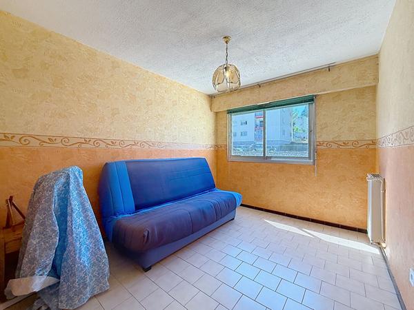 À vendre Grand appartement T5 de 103 m² à La Seyne-sur-Mer.
