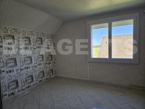 Coulommiers même, pavillon traditionnel de 135 m² habitable sur sous-sol total: salon/séjour de 32.5