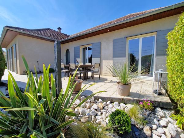 Meyzieu (69330) Villa 7 pièces de 159 m², sous-sol