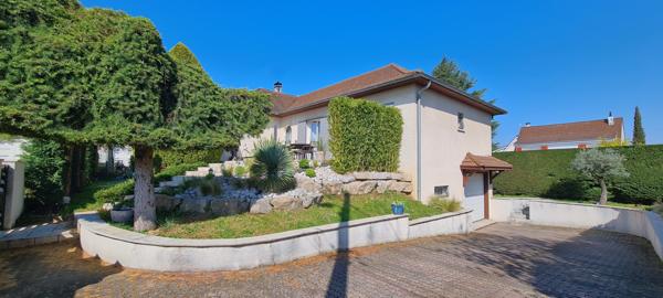 Meyzieu (69330) Villa 7 pièces de 159 m², sous-sol