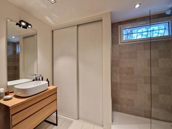 Meyzieu (69330) Villa 7 pièces de 159 m², sous-sol