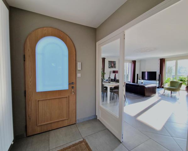 Meyzieu (69330) Villa 7 pièces de 159 m², sous-sol