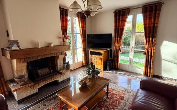 Maison à vendre    5 pièces • 170,96 m2 Joinville-le-Pont