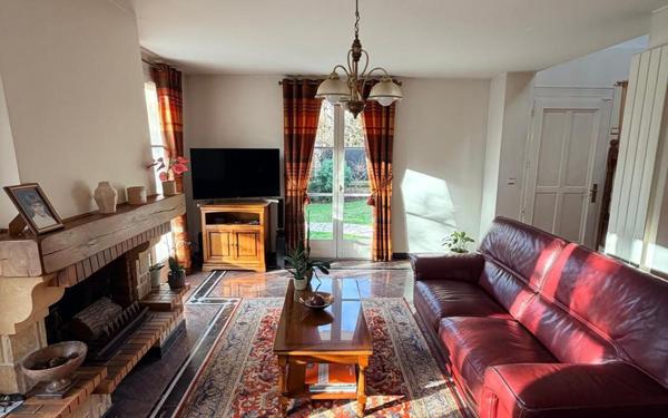 Maison à vendre    5 pièces • 170,96 m2 Joinville-le-Pont