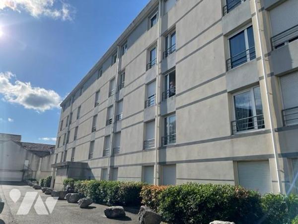 Appartement de type t2 avec balcon vendu loué 