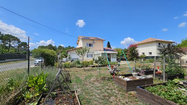 Casteljaloux (47700) Maison proximité voie verte, emplacement idéal entre lac et centre ville, 3 chambres, garage, jardin 1000m²