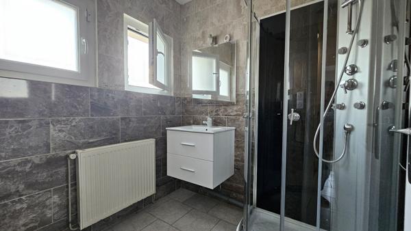 Casteljaloux (47700) Maison proximité voie verte, emplacement idéal entre lac et centre ville, 3 chambres, garage, jardin 1000m²