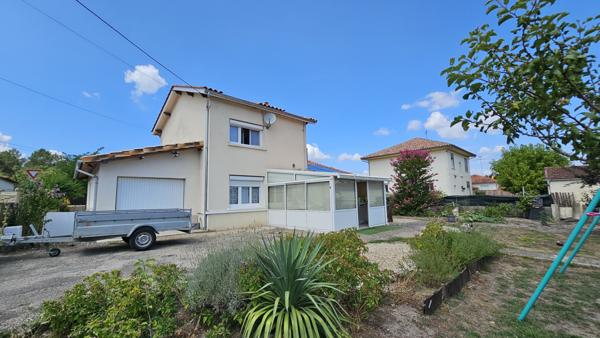 Casteljaloux (47700) Maison proximité voie verte, emplacement idéal entre lac et centre ville, 3 chambres, garage, jardin 1000m²