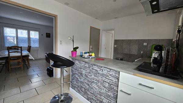 Casteljaloux (47700) Maison proximité voie verte, emplacement idéal entre lac et centre ville, 3 chambres, garage, jardin 1000m²