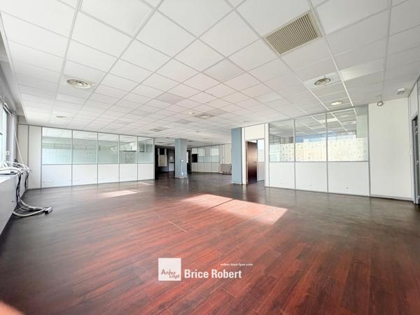 Bureaux à vendre à Lyon 6ème emplacement premium proche Part-Dieu