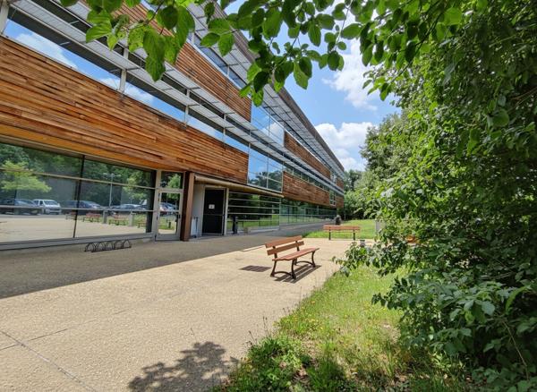 Bureaux à louer à Boigny-sur-Bionne - Proche Orléans (45) - 4 200 m² divisibles à partir de 533 m2 - Loyer attractif 50 euros HT/m²/an