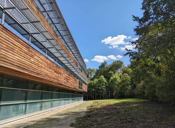 Bureaux à louer à Boigny-sur-Bionne - Proche Orléans (45) - 4 200 m² divisibles à partir de 533 m2 - Loyer attractif 50 euros HT/m²/an