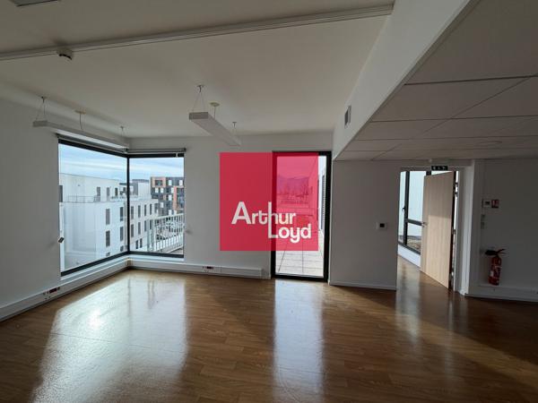Bureaux à louer à Meylan surface de 292 m² avec parkings privatifs