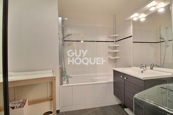 À vendre : Chaville coeur de ville - Appartement contemporain 3 pièces avec balcon et place de parking