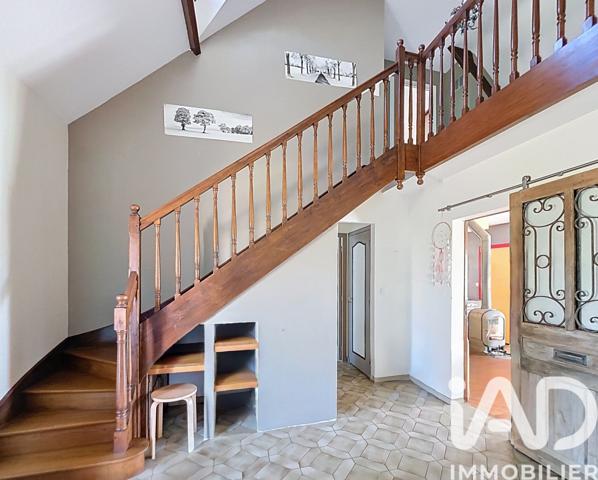Maison à vendre 7 pièces 172 m² Luynes