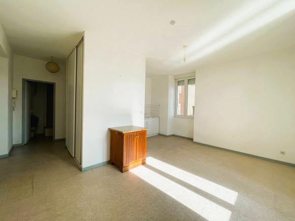 Appartement à louer  2 pièces • 36,52 m2 Vallon-Pont-d'Arc