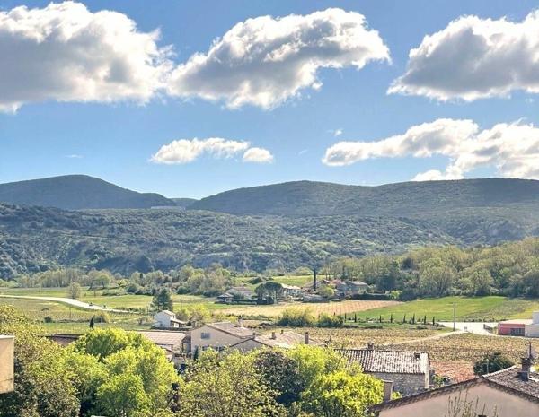 Appartement à louer  2 pièces • 36,52 m2 Vallon-Pont-d'Arc