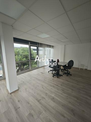 BUREAUX A LOUER DE 160M² SAINT LAURENT DU VAR