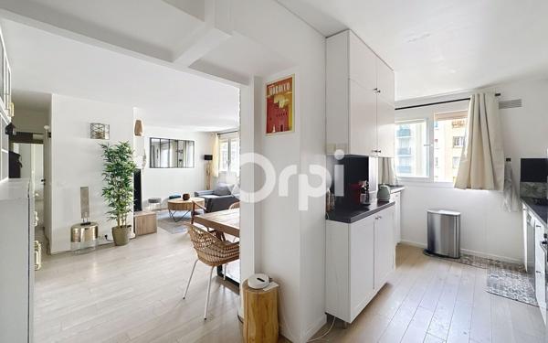 Appartement à vendre    4 pièces • 71,81 m2 Paris 15