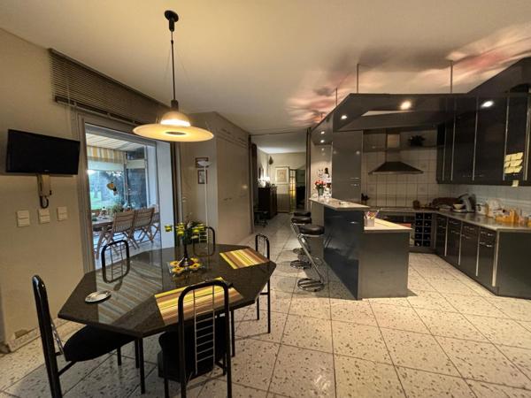 Maison 7 pièces - 268 m²