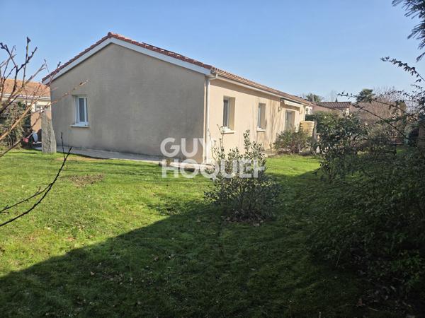 PAU (64000), Maison 4 pièces de 100 m² de 2001.