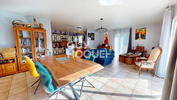 PAU (64000), Maison 4 pièces de 100 m² de 2001.