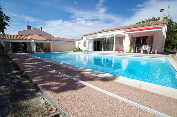 LA ROCHELLE Maison jardin piscine + logement indépendant