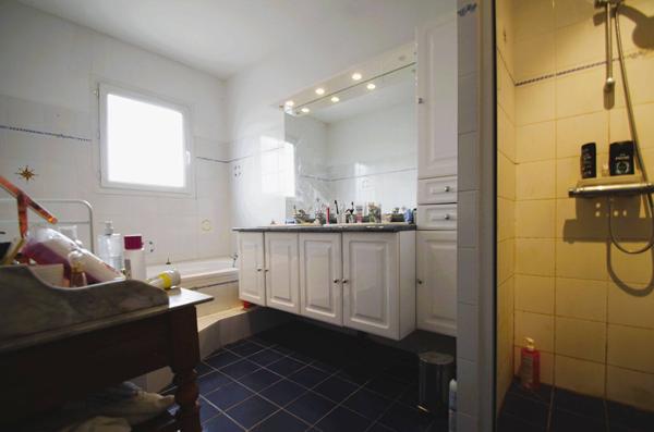 LA ROCHELLE Maison jardin piscine + logement indépendant