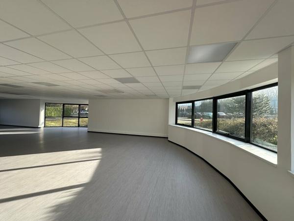 BUREAUX à LOUER de 445 m²