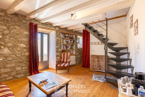 Ancien presbitère rénové en maison ou chambres d’hôtes à la montagne