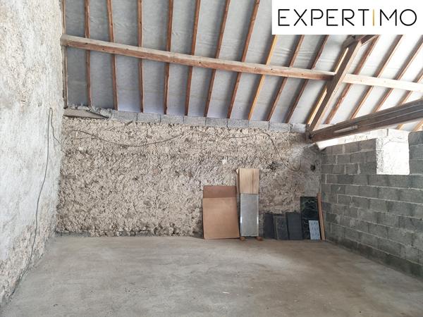 Servant (63560) Servant, Maison de 168 m² habitables avec cour et dépendances