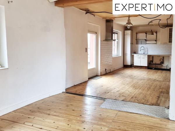 Servant (63560) Servant, Maison de 168 m² habitables avec cour et dépendances