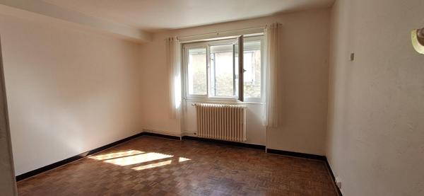 Maison de village 96 m2 3 chambres en bon état