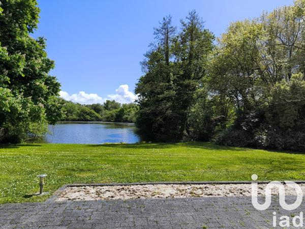 Maison traditionnelle 9 pièces de 217 m² à Saint-Avé (56890)