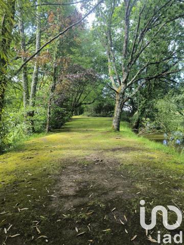 Maison traditionnelle 9 pièces de 217 m² à Saint-Avé (56890)