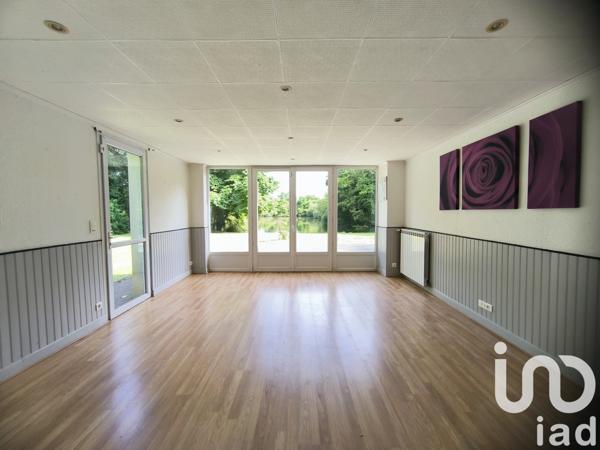 Maison traditionnelle 9 pièces de 217 m² à Saint-Avé (56890)