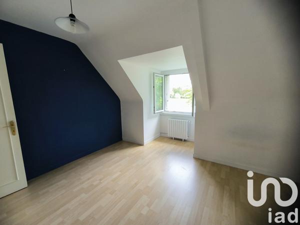 Maison traditionnelle 9 pièces de 217 m² à Saint-Avé (56890)