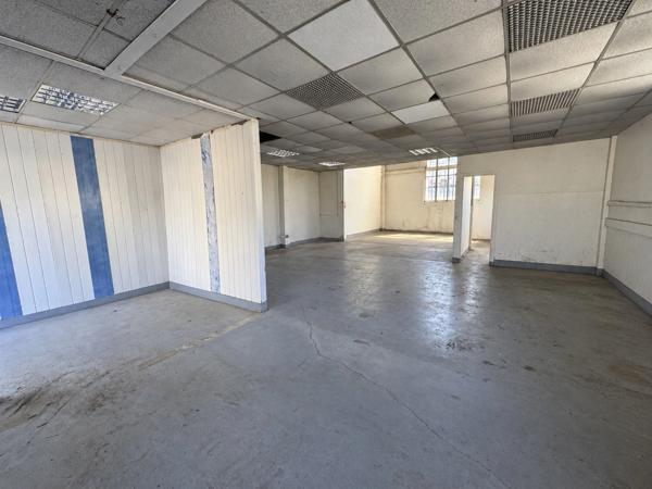 Local commercial à louer à Draveil (91)– bâtiment indépendant et façade sur rue